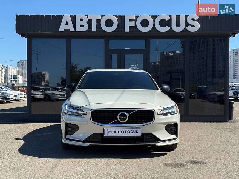 Седан Volvo S60 2019 в Києві