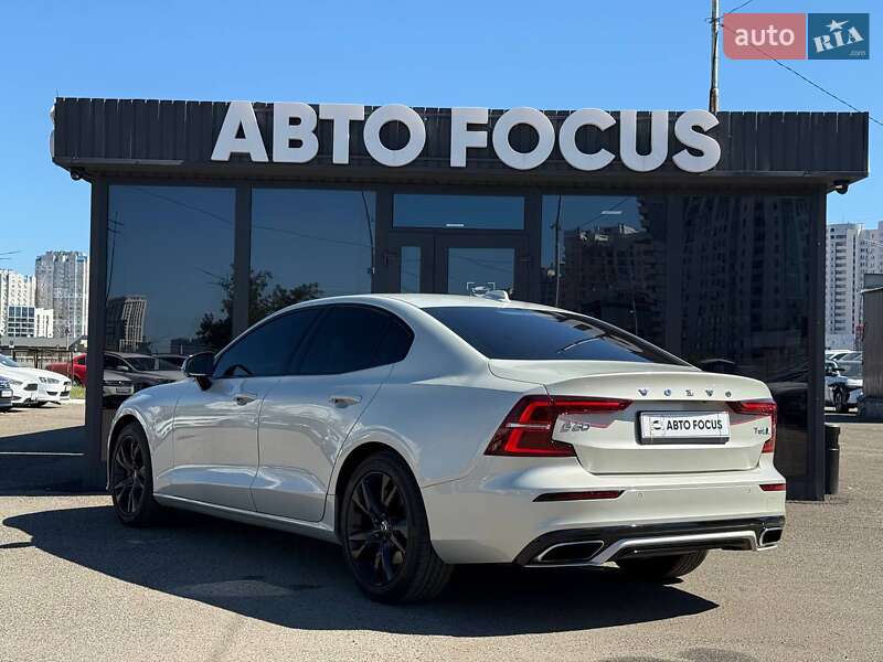 Седан Volvo S60 2019 в Києві