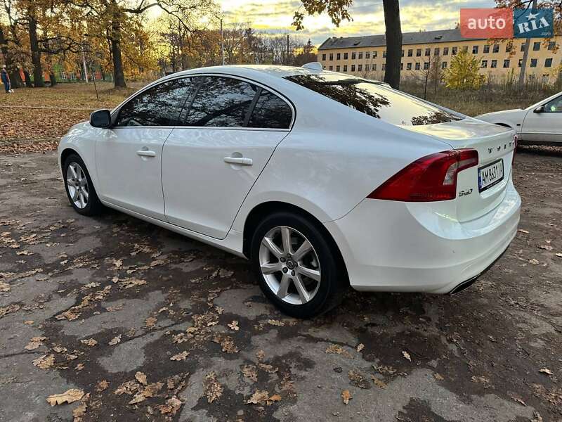 Седан Volvo S60 2017 в Житомирі