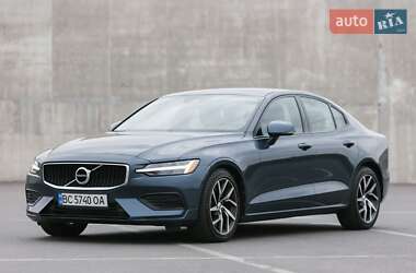 Седан Volvo S60 2019 в Львові