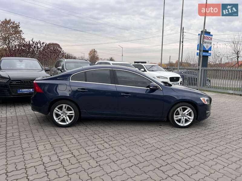 Седан Volvo S60 2014 в Нововолынске