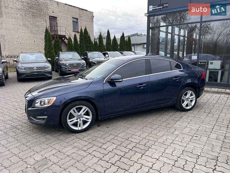 Седан Volvo S60 2014 в Нововолынске