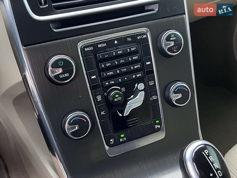 Седан Volvo S60 2014 в Нововолынске