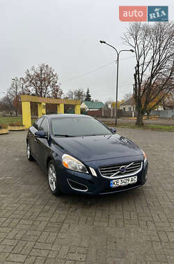 Седан Volvo S60 2013 в Синельниковому