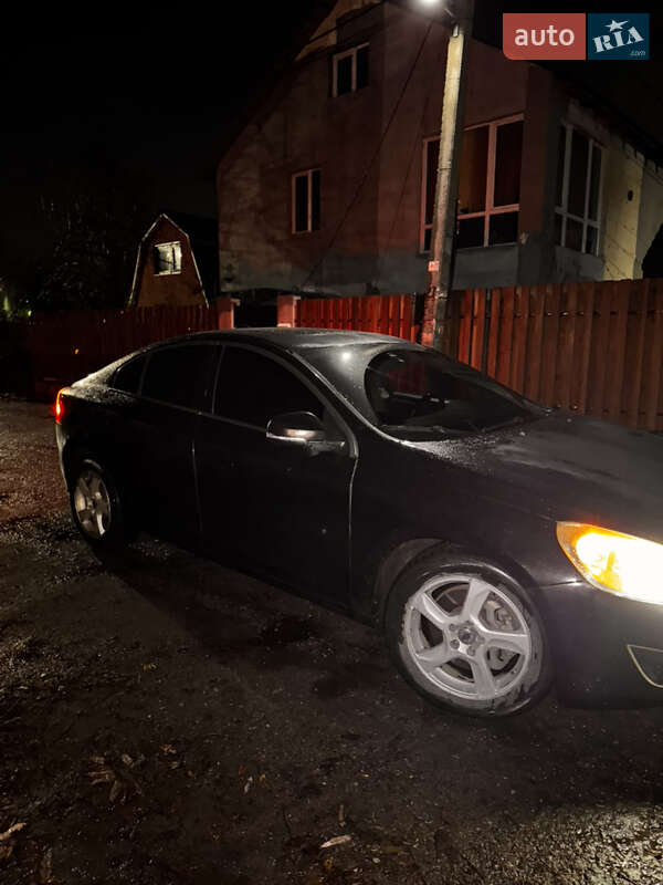 Седан Volvo S60 2012 в Киеве фото 5 Седан Volvo S60 2012 в Киеве
