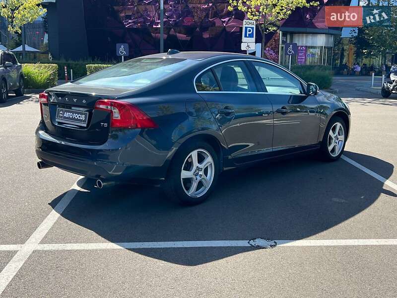 Седан Volvo S60 2013 в Киеве фото 7 Седан Volvo S60 2013 в Киеве