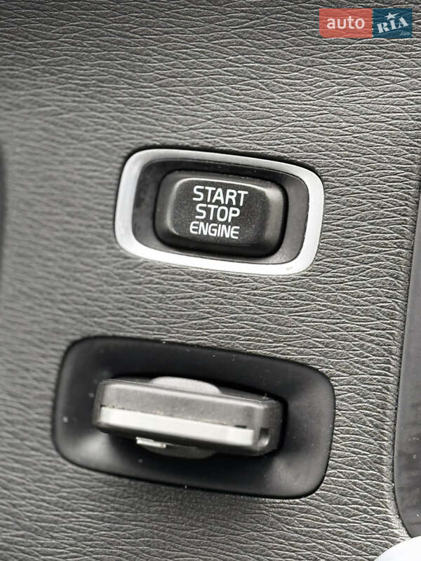 Седан Volvo S60 2013 в Львове