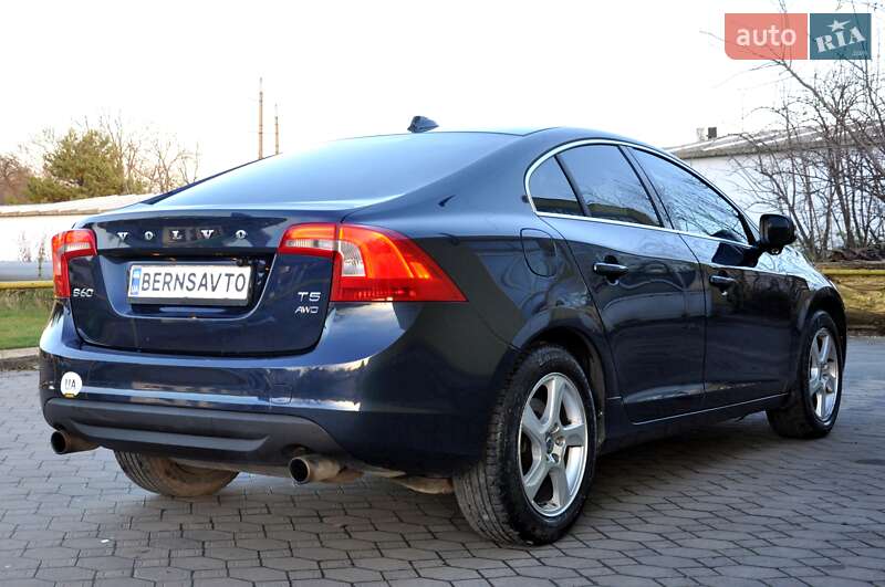 Седан Volvo S60 2012 в Львове
