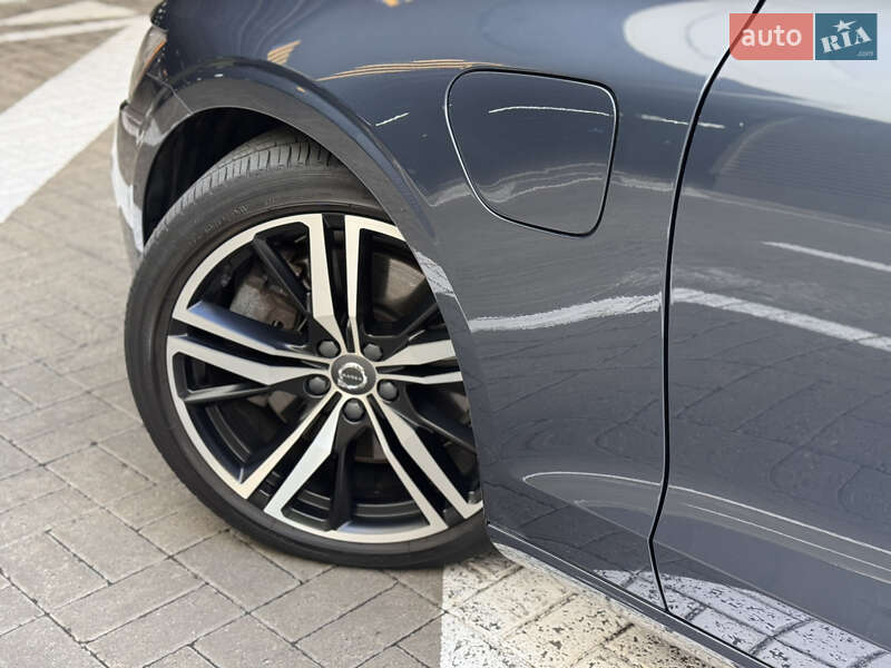 Седан Volvo S60 2019 в Киеве фото 13 Седан Volvo S60 2019 в Киеве