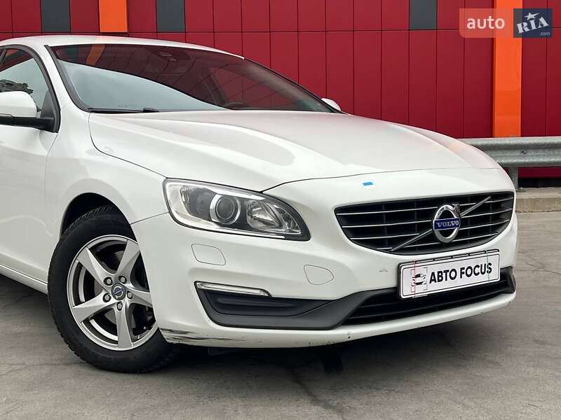 Седан Volvo S60 2015 в Києві