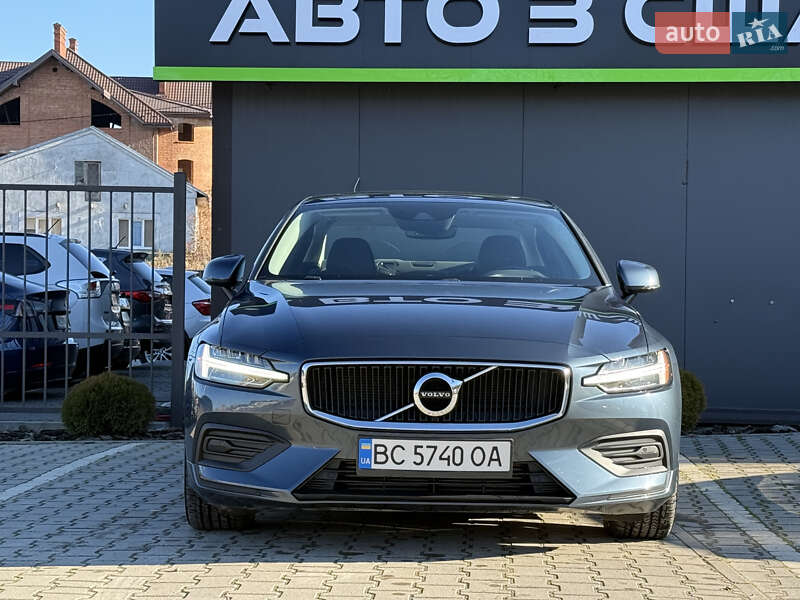 Седан Volvo S60 2019 в Львові