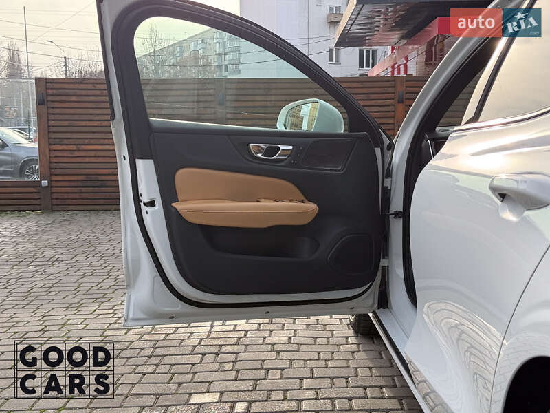 Седан Volvo S60 2020 в Одессе