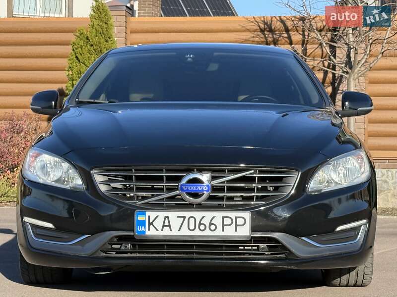 Седан Volvo S60 2015 в Борисполе