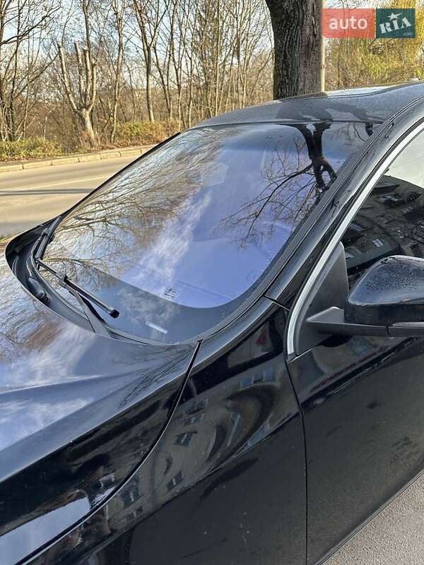 Седан Volvo S60 2013 в Тернополе