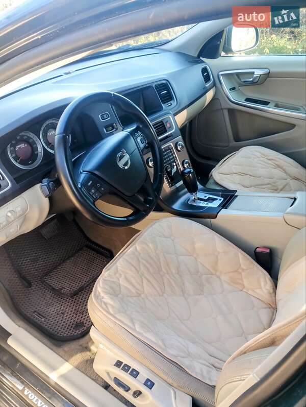 Седан Volvo S60 2011 в Житомире