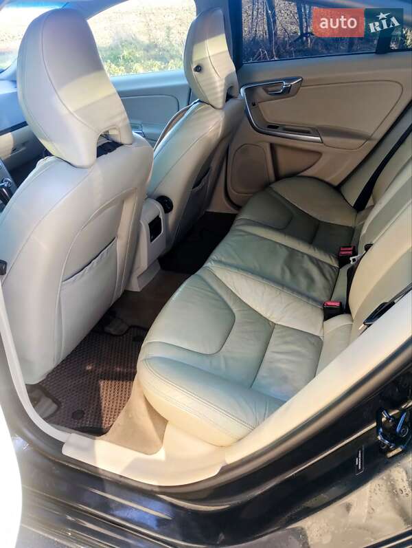 Седан Volvo S60 2011 в Житомире