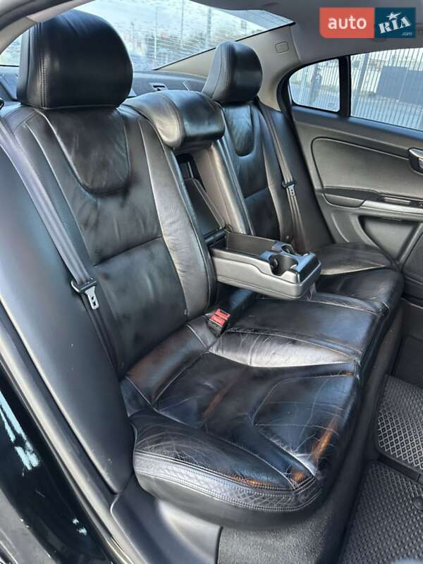 Седан Volvo S60 2011 в Киеве