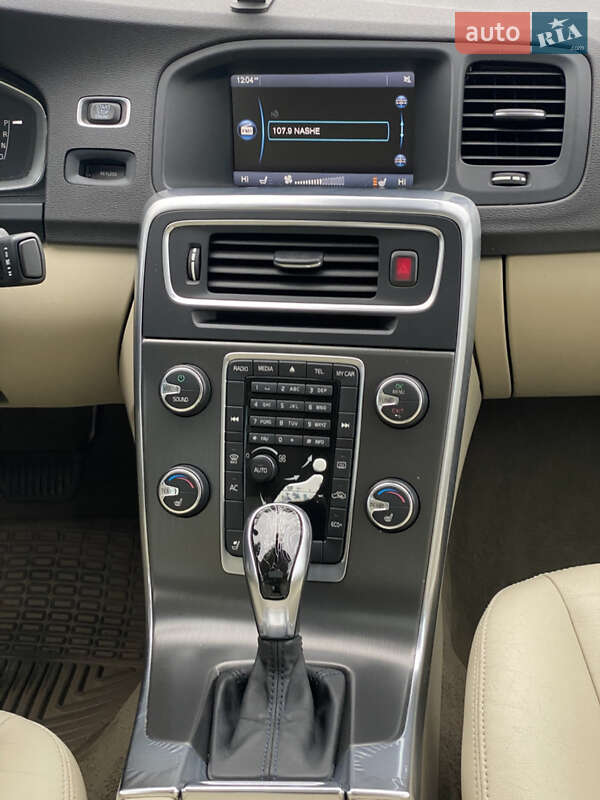 Седан Volvo S60 2014 в Києві фото 14 Седан Volvo S60 2014 в Києві