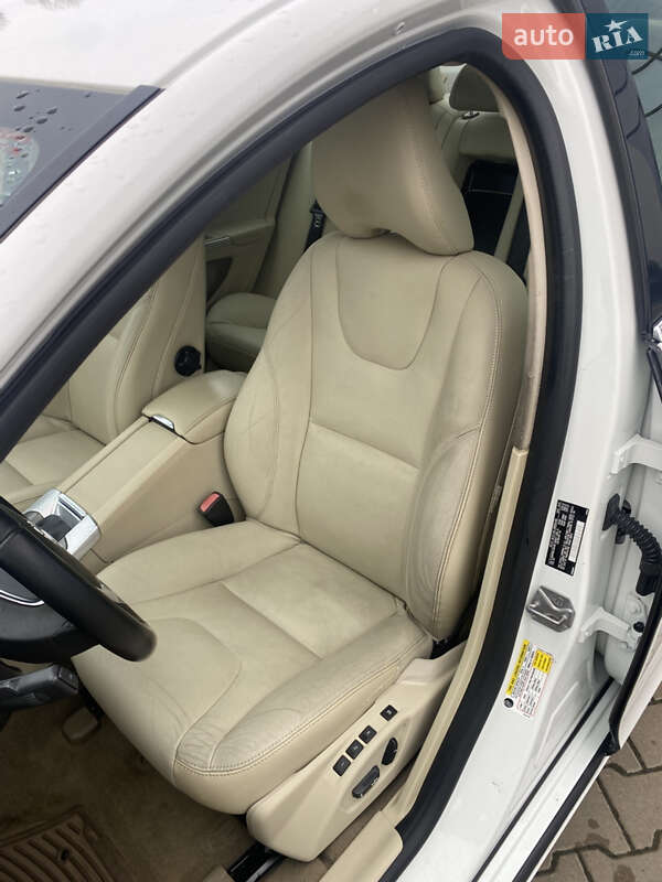 Седан Volvo S60 2014 в Києві фото 21 Седан Volvo S60 2014 в Києві