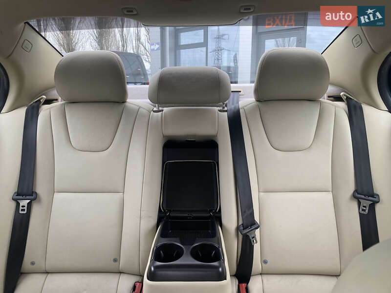 Седан Volvo S60 2014 в Києві фото 33 Седан Volvo S60 2014 в Києві