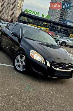 Седан Volvo S60 2012 в Києві