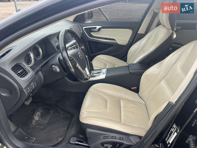 Седан Volvo S60 2012 в Києві