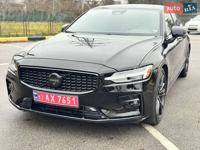 Седан Volvo S60 2023 в Киеве