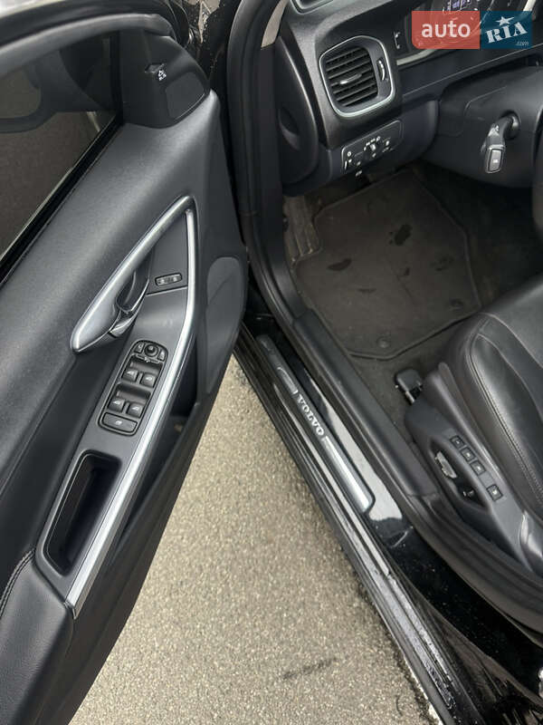 Седан Volvo S60 2015 в Києві фото 13 Седан Volvo S60 2015 в Києві
