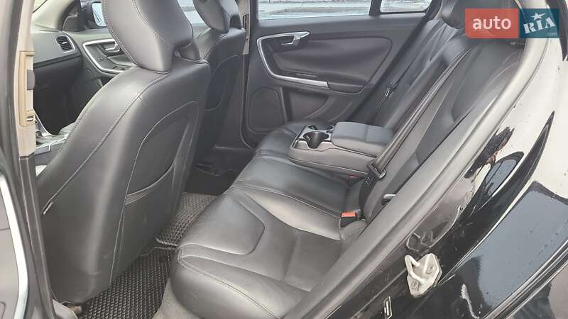 Седан Volvo S60 2014 в Ровно фото 16 Седан Volvo S60 2014 в Ровно
