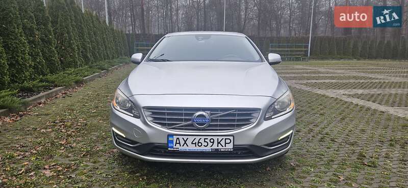 Седан Volvo S60 2013 в Харькове