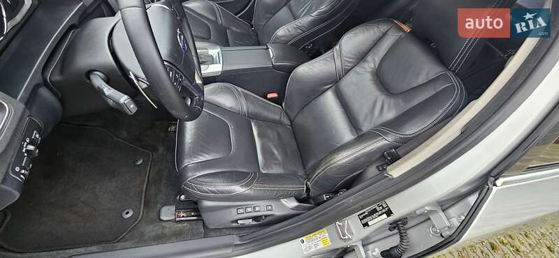 Седан Volvo S60 2013 в Харькове