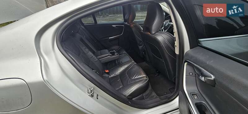 Седан Volvo S60 2013 в Харькове