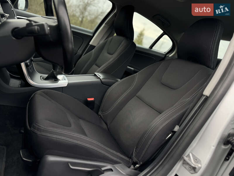 Седан Volvo S60 2016 в Радивилове фото 34 Седан Volvo S60 2016 в Радивилове