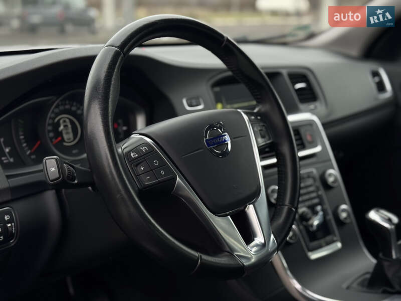 Седан Volvo S60 2016 в Радивилове фото 37 Седан Volvo S60 2016 в Радивилове