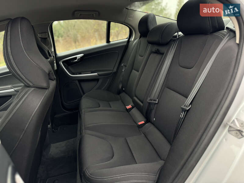 Седан Volvo S60 2016 в Радивилове фото 40 Седан Volvo S60 2016 в Радивилове