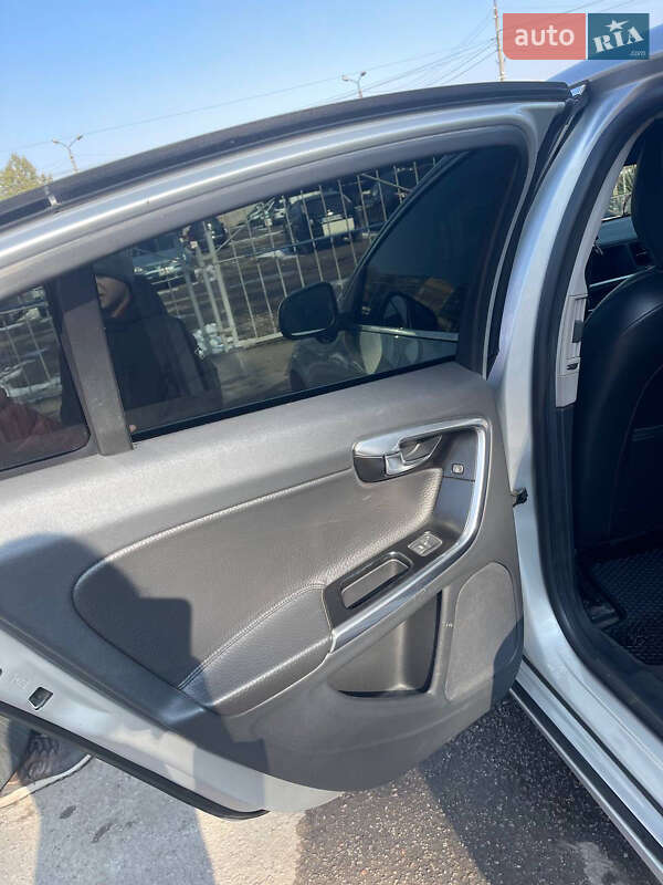 Седан Volvo S60 2011 в Запорожье