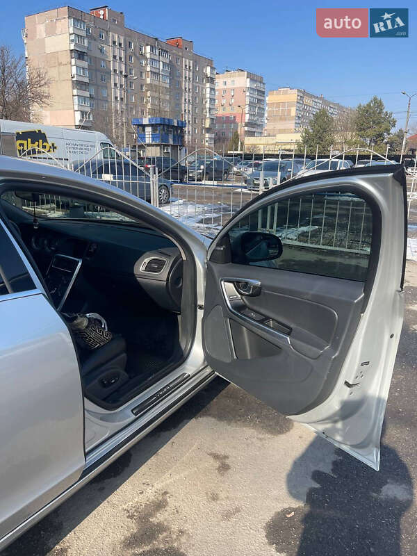 Седан Volvo S60 2011 в Запорожье