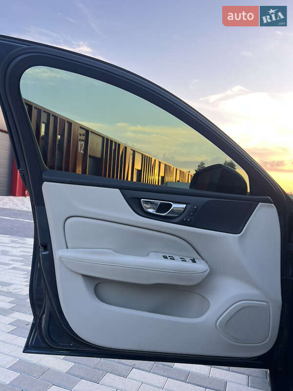 Седан Volvo S60 2020 в Львове фото 29 Седан Volvo S60 2020 в Львове