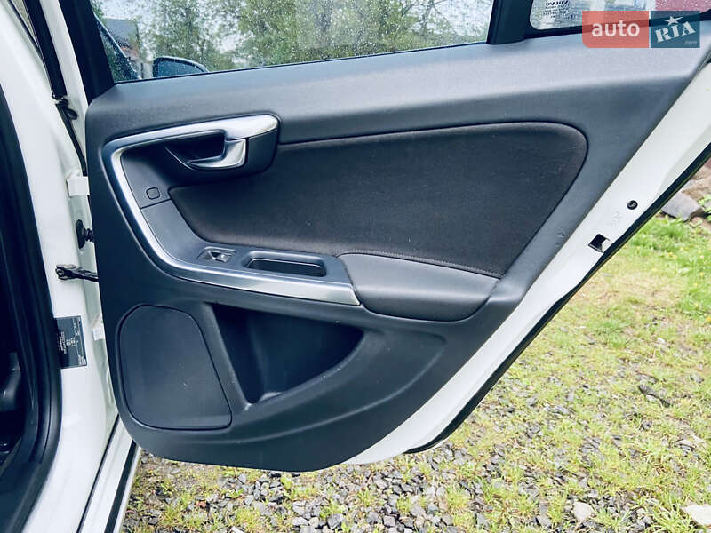 Седан Volvo S60 2011 в Вінниці