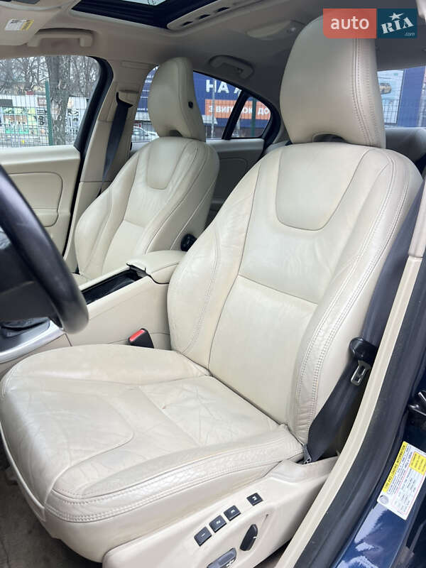 Седан Volvo S60 2012 в Києві фото 14 Седан Volvo S60 2012 в Києві
