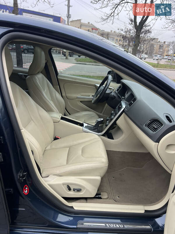 Седан Volvo S60 2012 в Києві фото 19 Седан Volvo S60 2012 в Києві