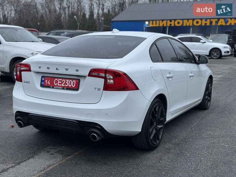 Седан Volvo S60 2017 в Львове