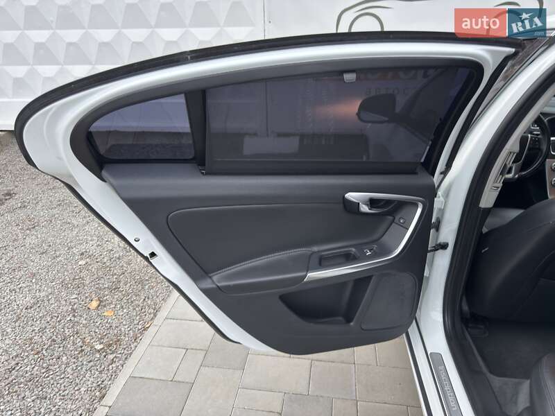 Седан Volvo S60 2016 в Киеве фото 31 Седан Volvo S60 2016 в Киеве