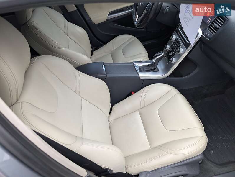 Седан Volvo S60 2017 в Ровно