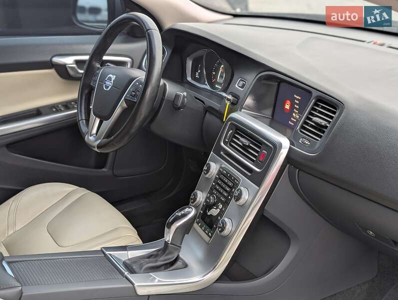 Седан Volvo S60 2017 в Ровно