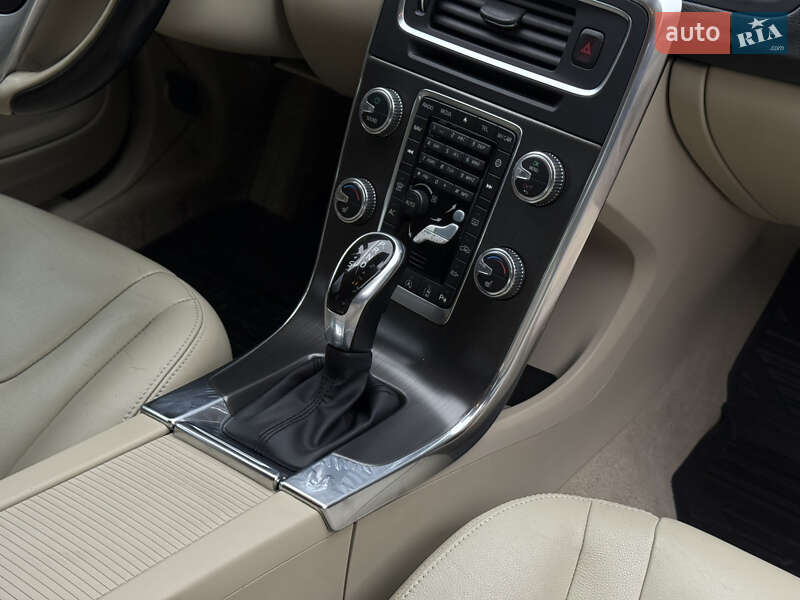 Седан Volvo S60 2014 в Ивано-Франковске фото 9 Седан Volvo S60 2014 в Ивано-Франковске