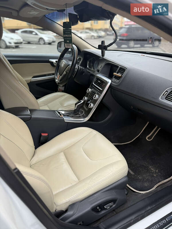 Седан Volvo S60 2016 в Софиевской Борщаговке фото 6 Седан Volvo S60 2016 в Софиевской Борщаговке
