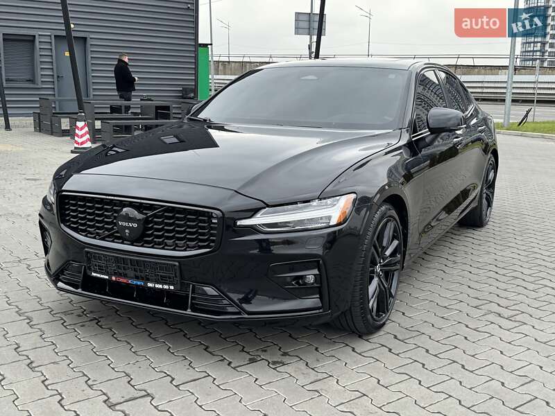 Седан Volvo S60 2024 в Киеве
