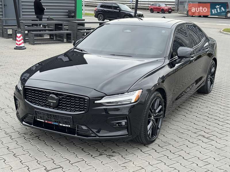 Седан Volvo S60 2024 в Киеве