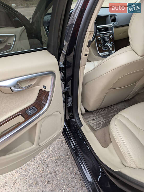 Седан Volvo S60 2013 в Запорожье